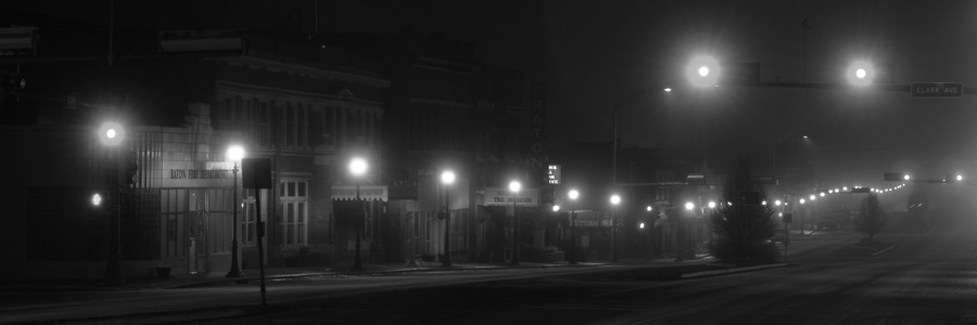 Raton 2nd Street at night